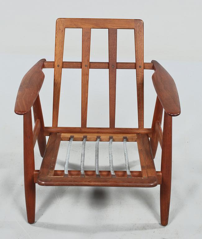 KARMSTOL, "GE-240"/"Cigarren", Hans J Wegner, 1900-talets andra hälft.
