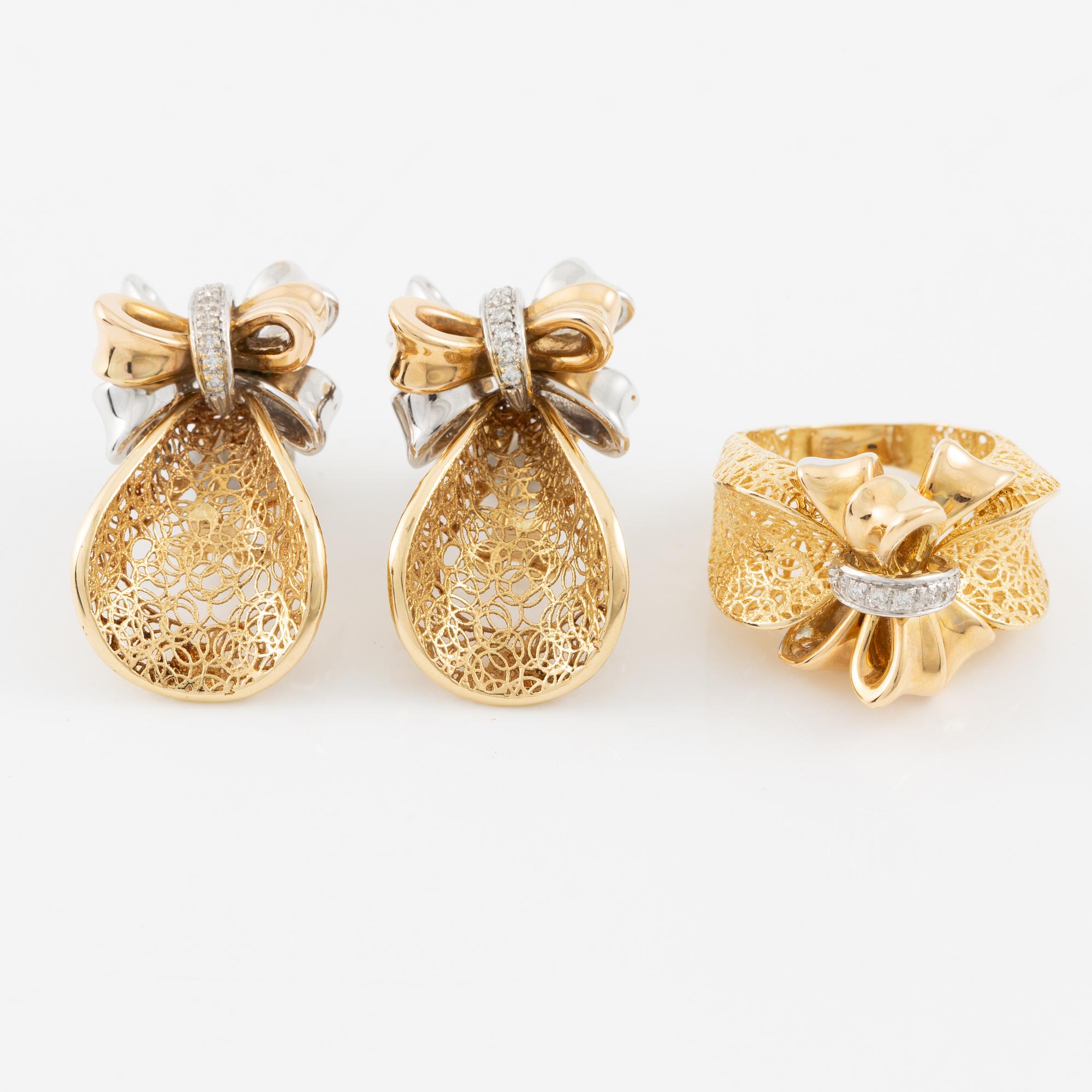 Demi parure, ring and earrings, 18K gold with brilliant-cut diamonds. Italy.