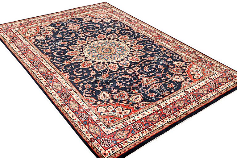 A Hamadan carpet, c. 312 x 216 cm.