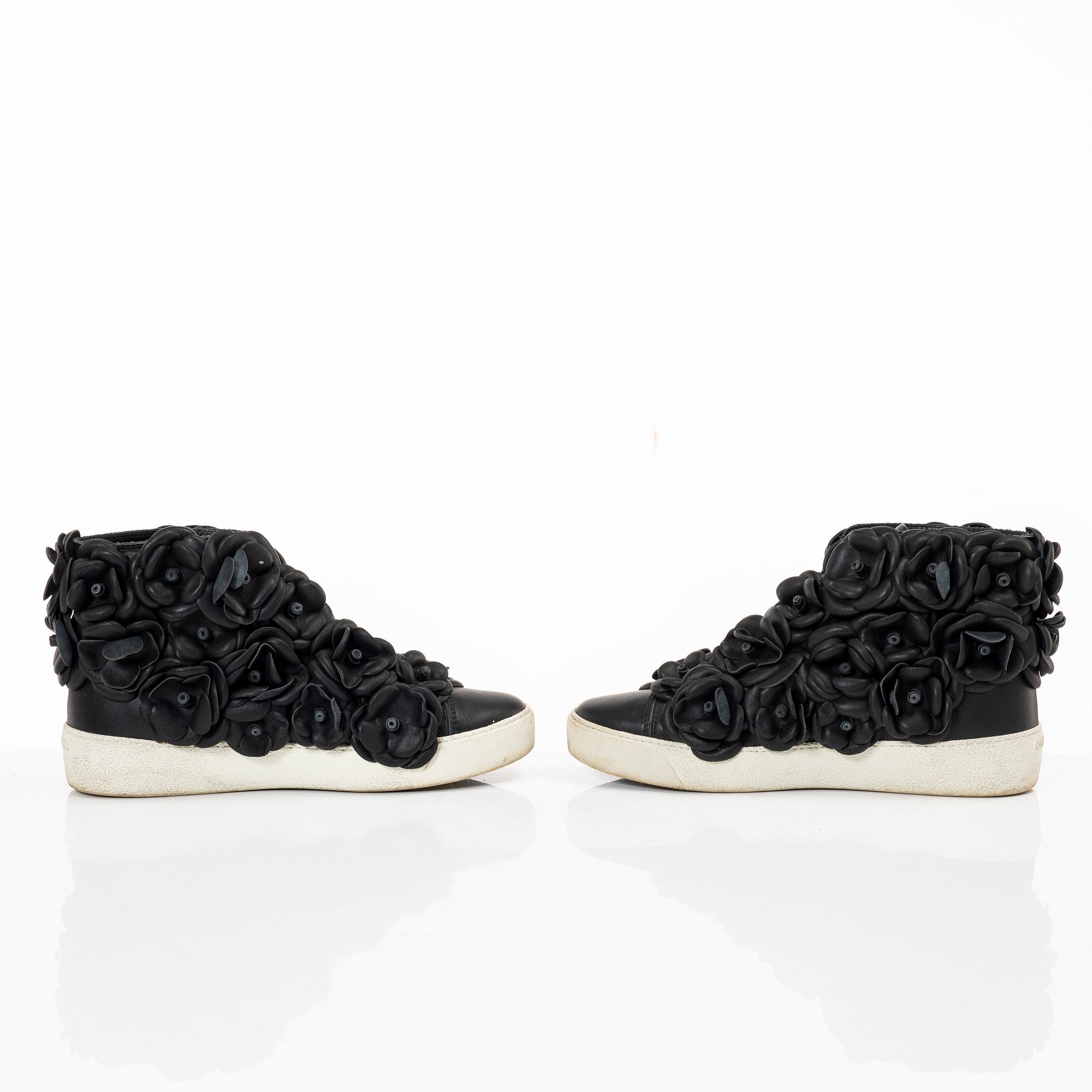 Chanel, sneakers, size 37.