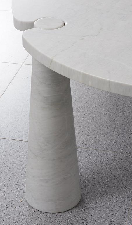 Angelo Mangiarotti, a Cararra marble "Eros" dining table for Skipper, Italy 1970-80´s.