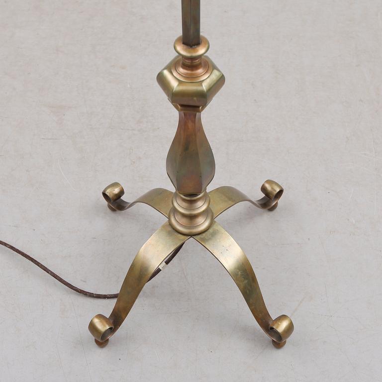 GOLVLAMPA, 1900-talets andra hälft.