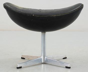 Fotpall, "ägget", Arne Jacobsen, 1900-talets mitt.