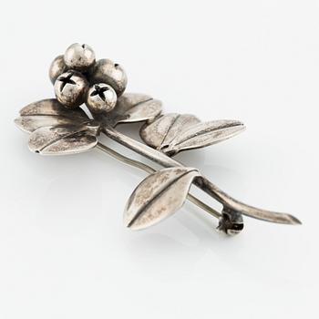 Brosch Gertrud Engel, brosch i form av blomma, silver.