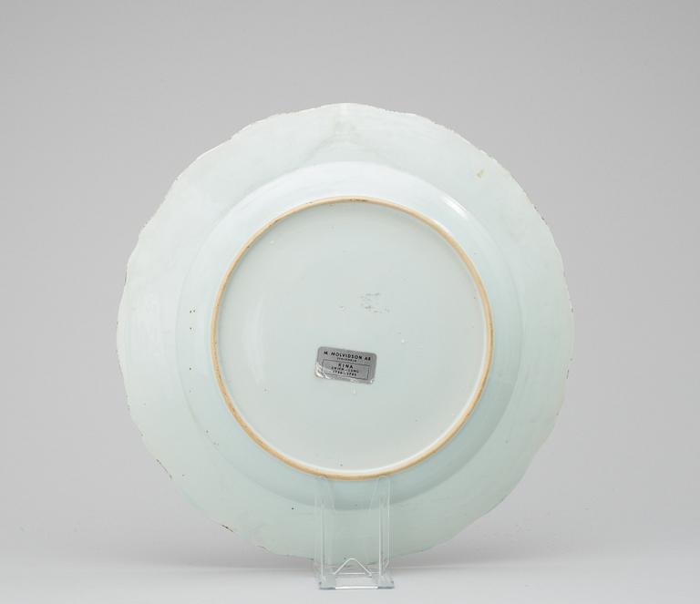 A blue and white plate,Qing dynasty, Qianlong 1736-95.