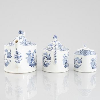 A 27-piece "Old Chelsea" tea set, Furnivals Ltd, England, first half of the 20th century.