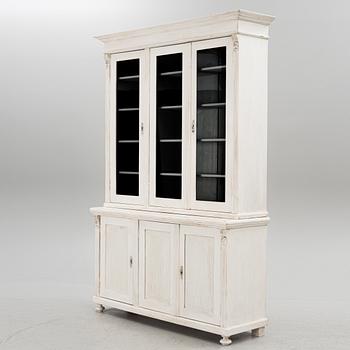Bookcabinet, circa 1900.