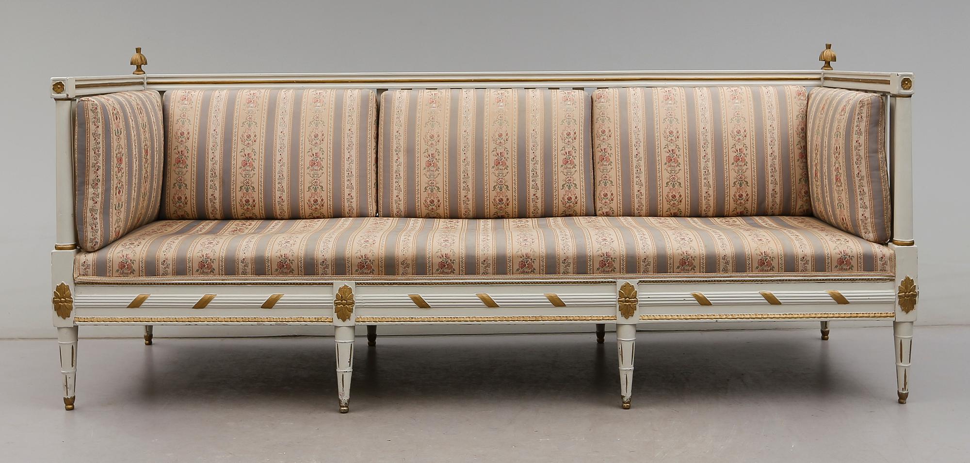 SOFFA, sengustaviansk, omkring år 1800.