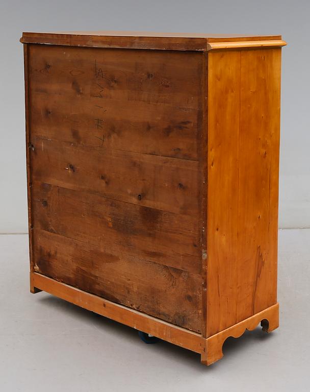 CHIFFONJÉ, 1800-talets andra hälft.