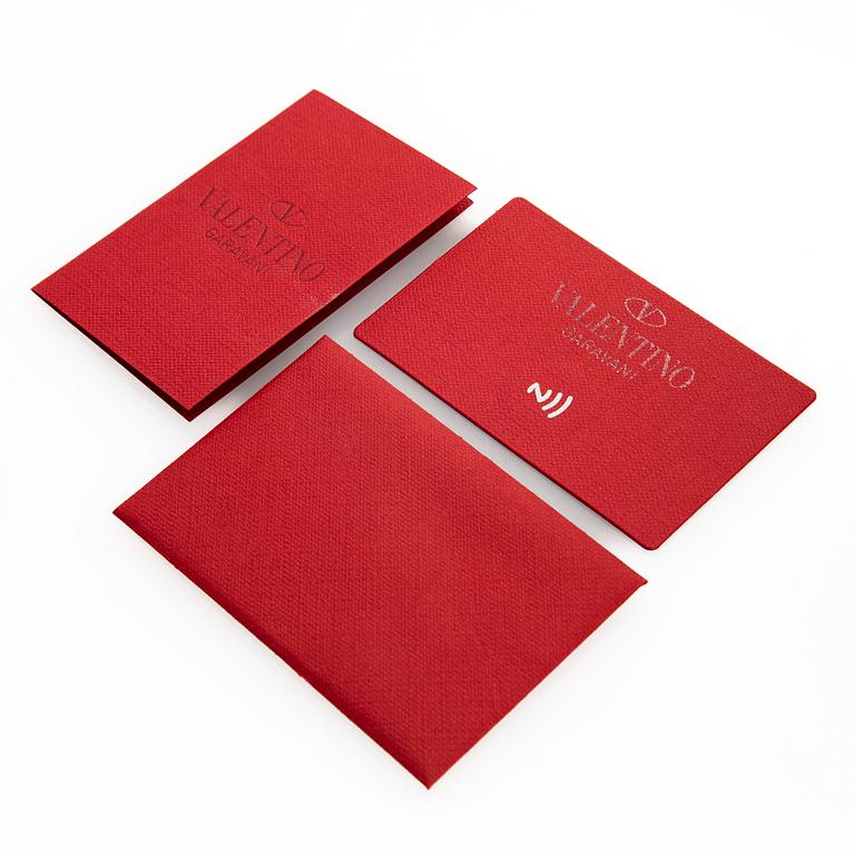 Valentino Garavani, a 'Glam Lock' bag.