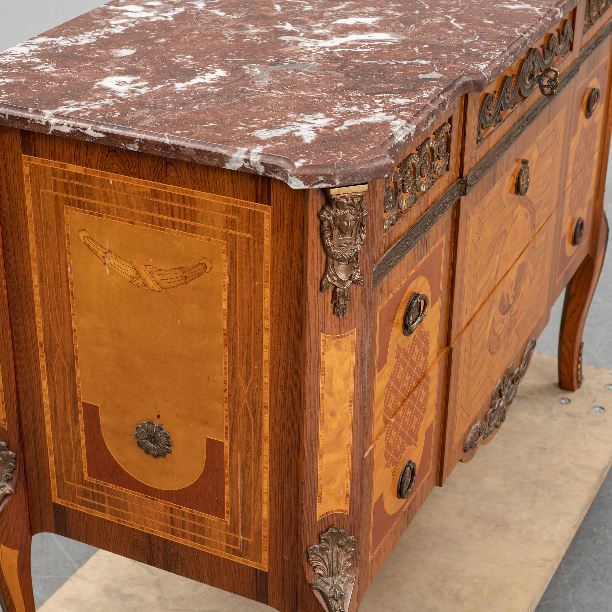A mid 20th Century Gustavian style chest of drawers.