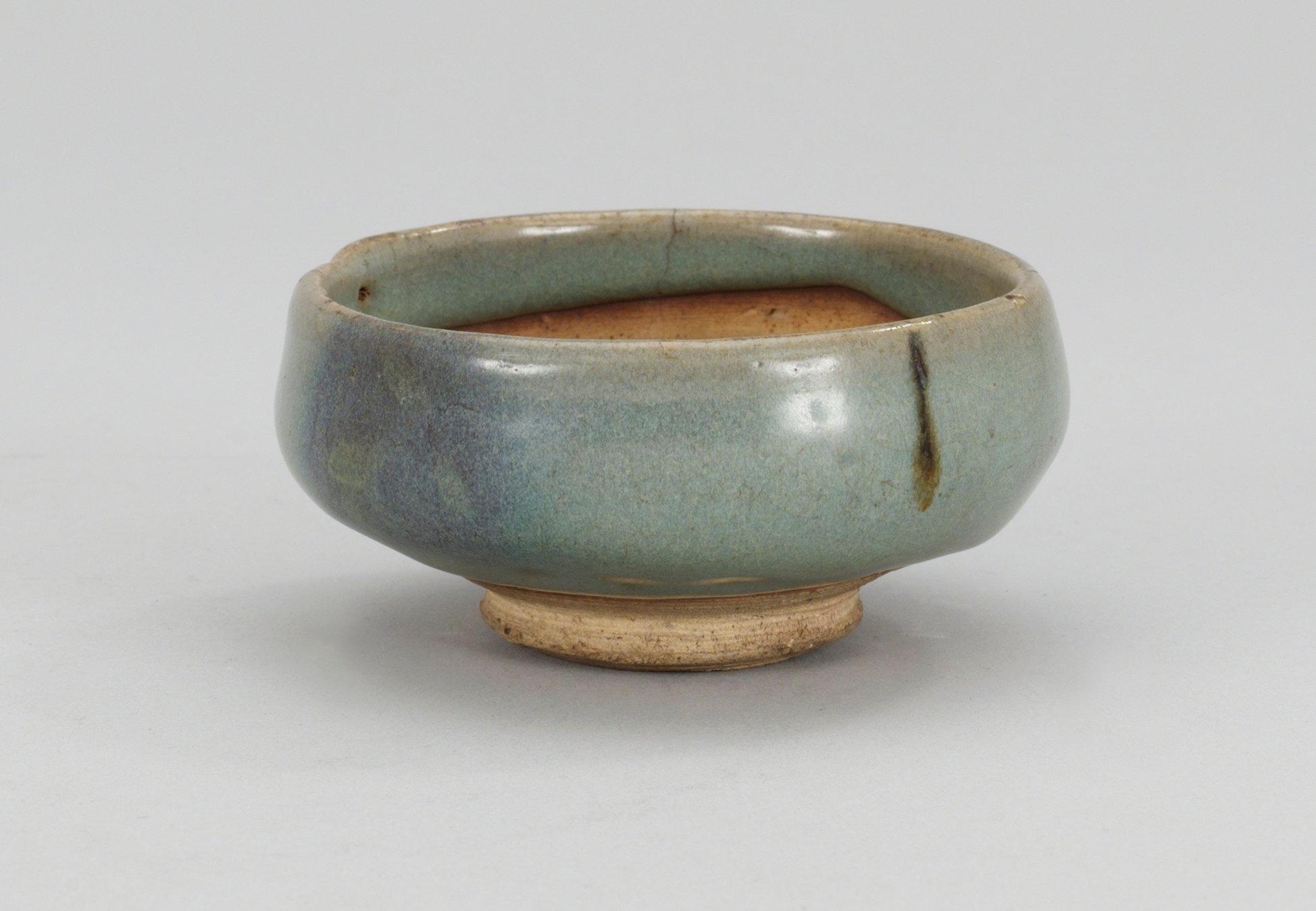 SKÅL, porslin. Song-Yuan. Chün.