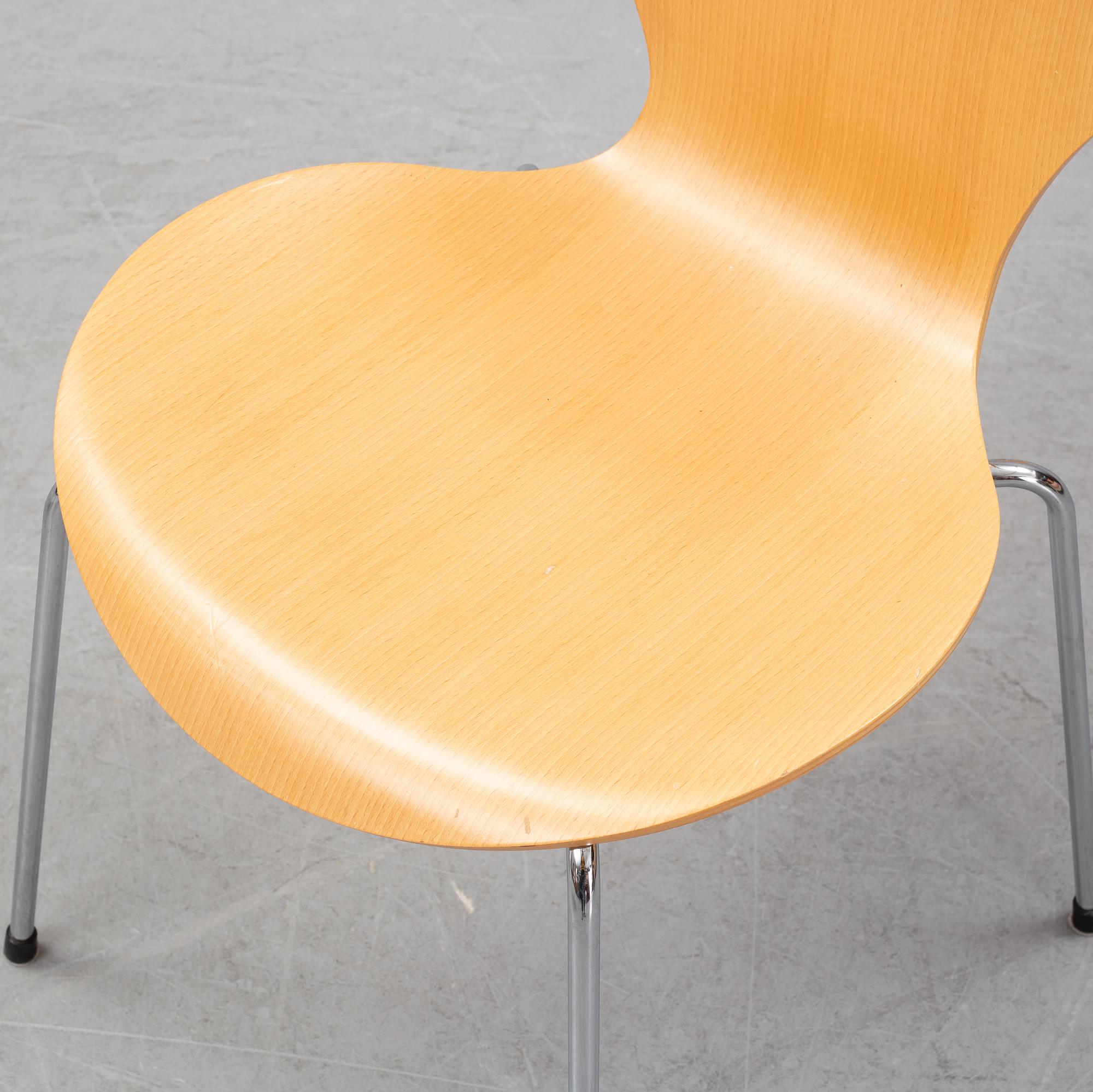 Arne Jacobsen, stolar, 4st, "Sjuan", Fritz Hansen, Danmark, 2000.