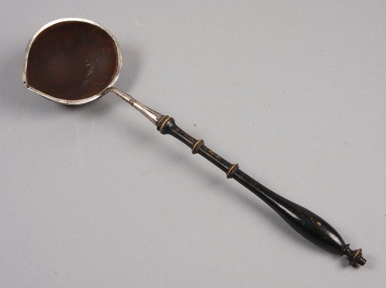 SOPPSLEV, silver o trä, 1800-tal. Otydl mästarstämpel.