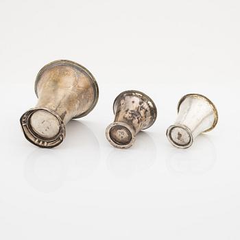 Three Swedish silver beakers, including mark of Jonas Aspelin d ä, Ystad 1785.