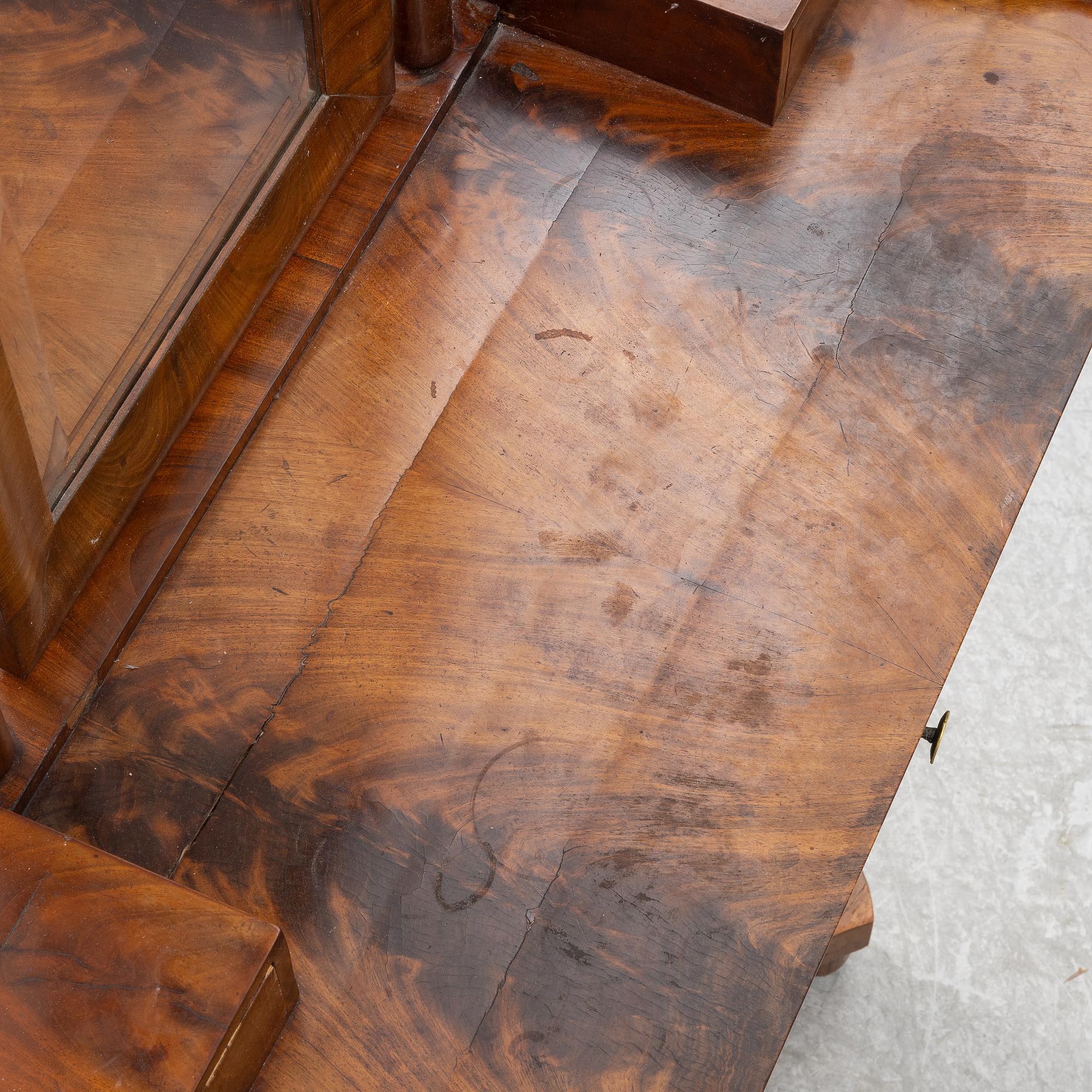 A dressing, 19th century.