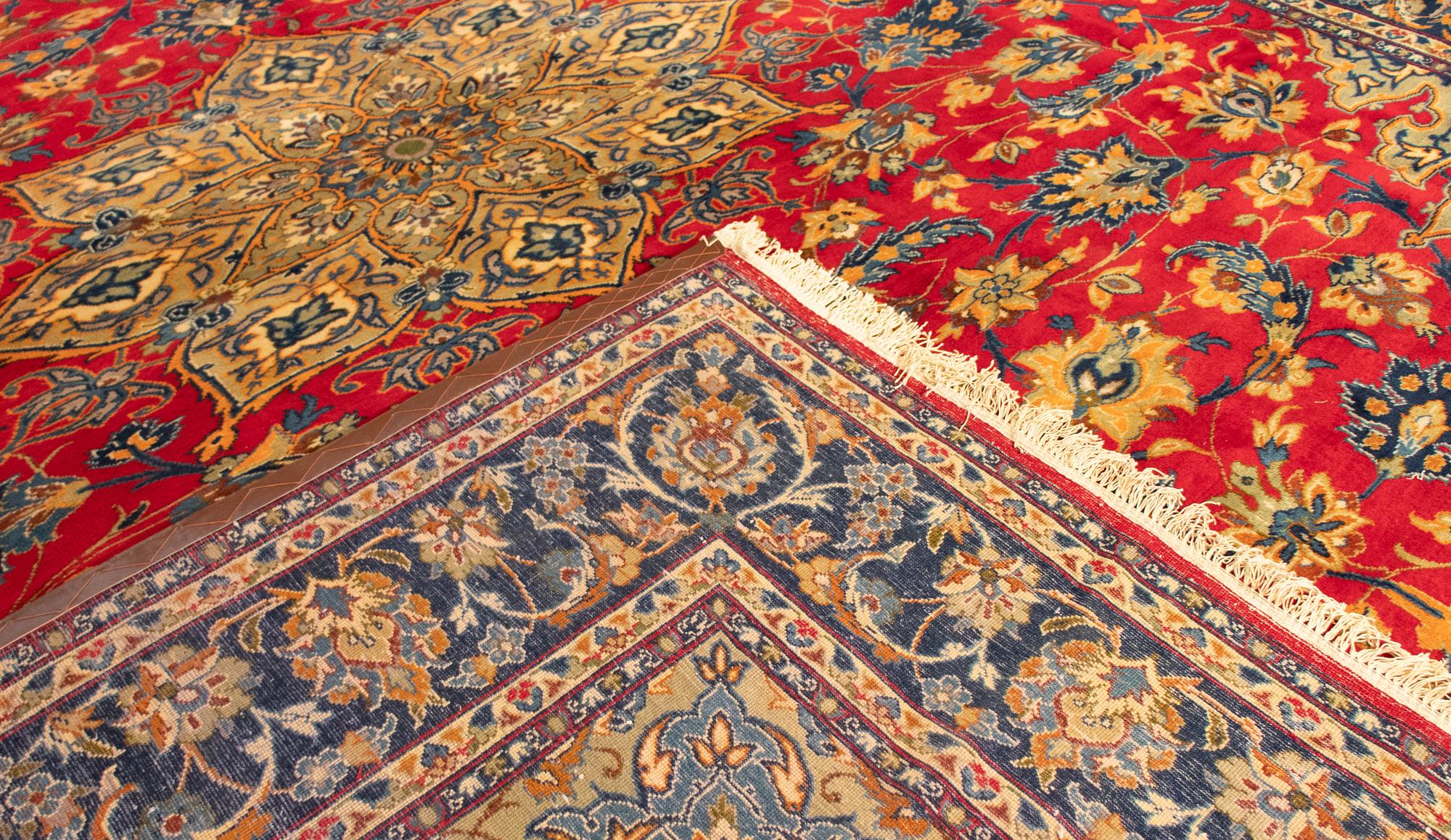 A CARPET, Najafabad, Signerad Enteshari, ca 470 x 338 cm.