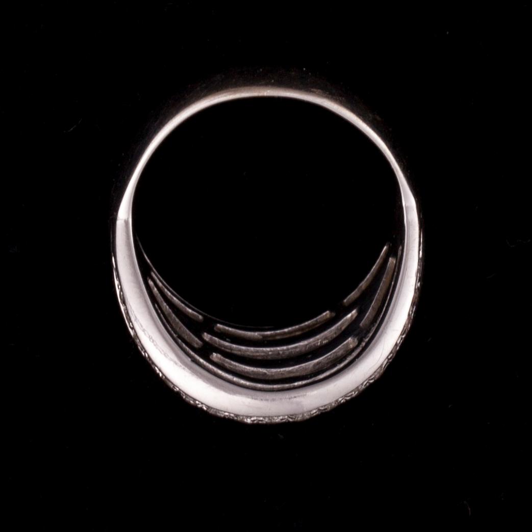 RING, 18K vitguld, diamanter. Vikt ca 9,3 g.