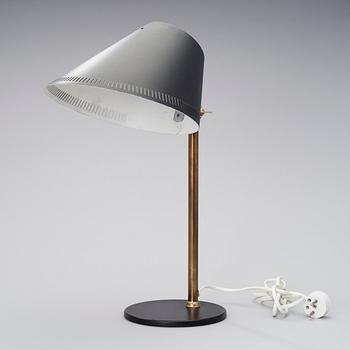 PAAVO TYNELL, A DESK LAMP, 9222. Manufactured by Idman.