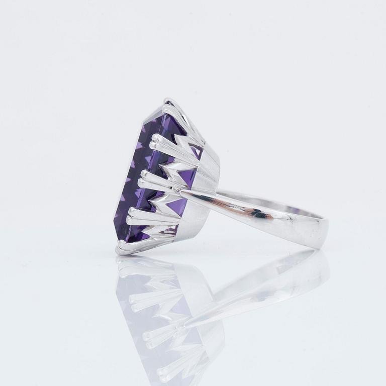 A circa 23.00 ct amethyst ring.