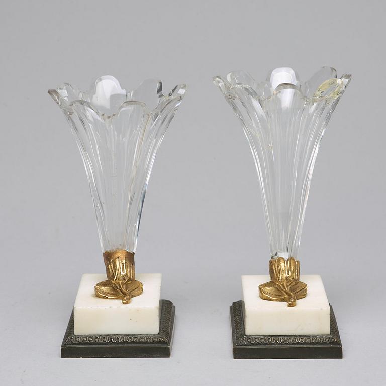 VASER, sk rhytonvaser, ett par, omkring år 1900.