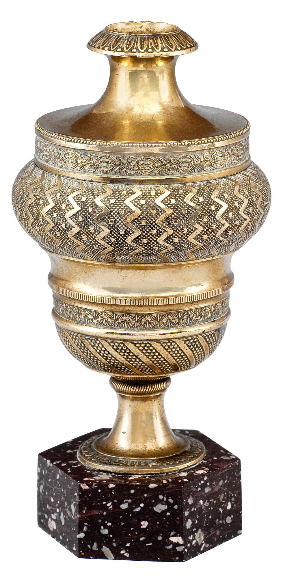 BREVPRESS, empire, brons samt porfyr, 1800-talets första hälft.