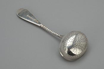 STRÖSKED, silver, Hlebnikov (Хлъбниковь), Moskva 1876. Vikt 64,9 g.