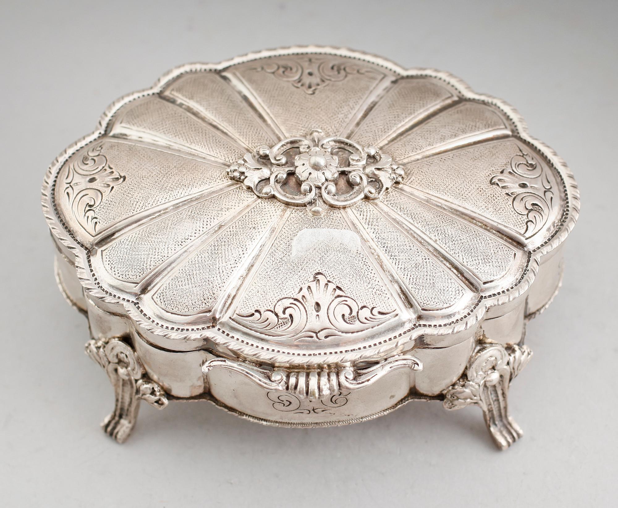 SKRIN, silver, 1900-tal. Vikt 249 g.