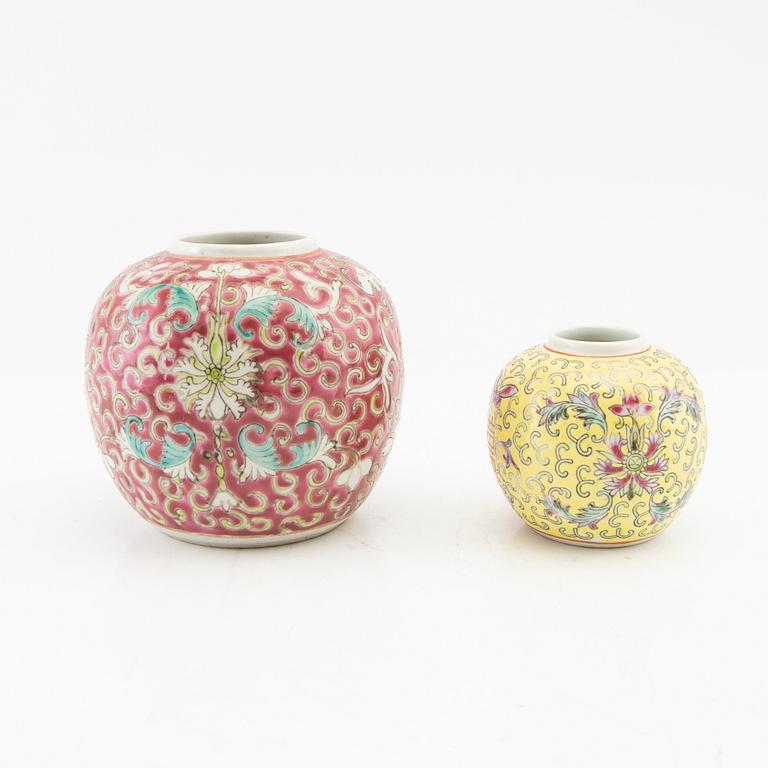 Vases, 5 pieces, China, late 20th century, porcelain.