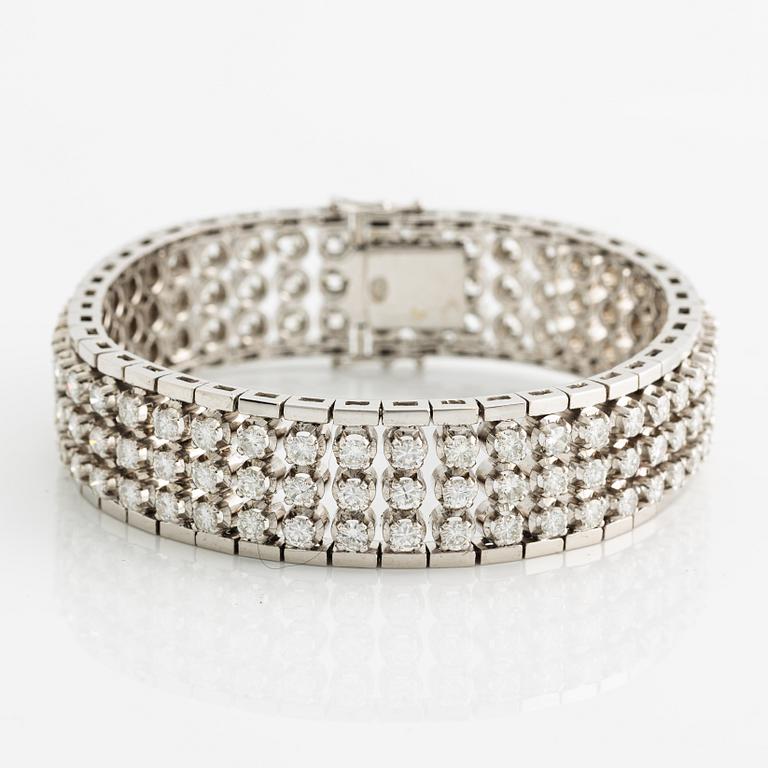 Armband 18K vitguld med runda briljantslipade diamanter.