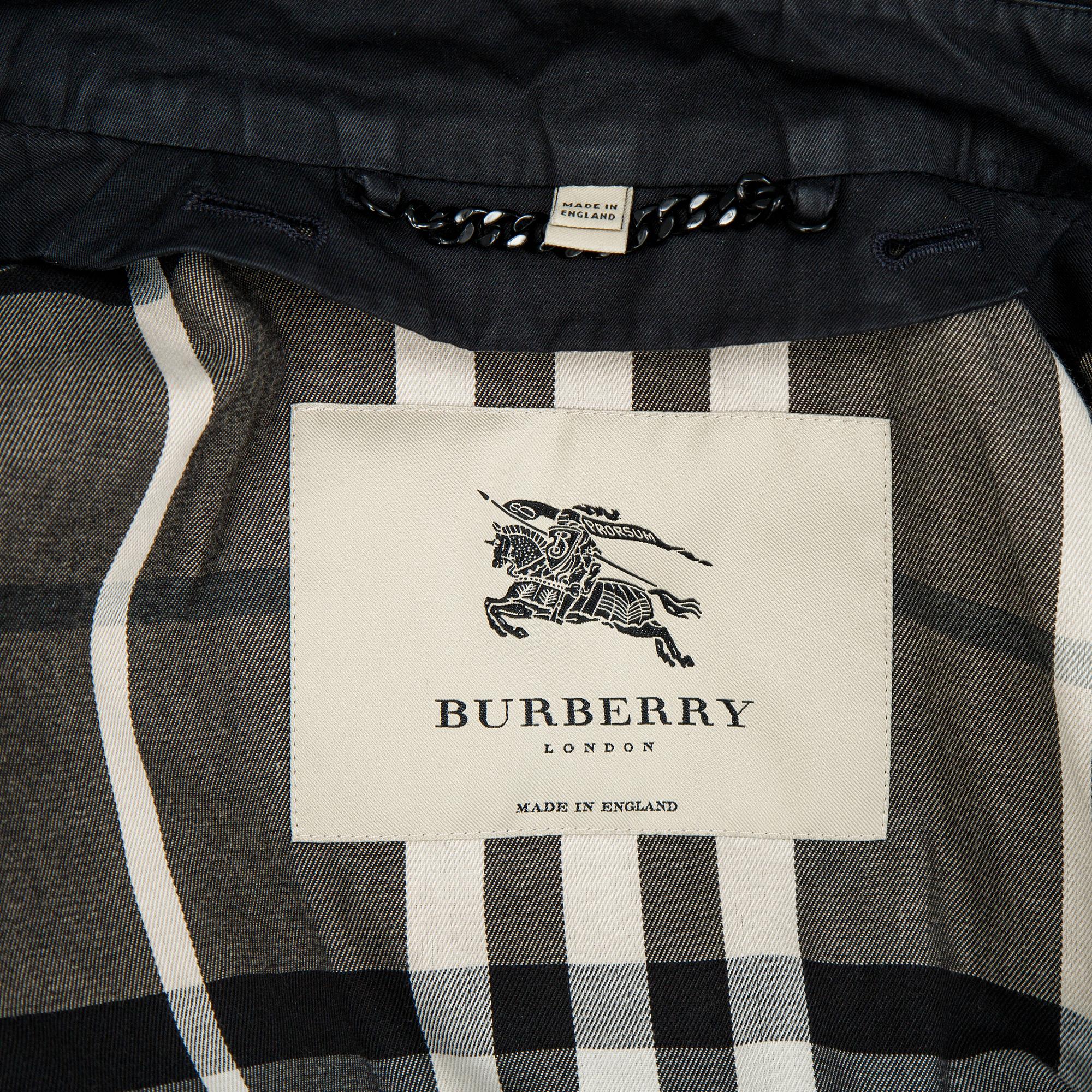 Burberry, rock, storlek 32.