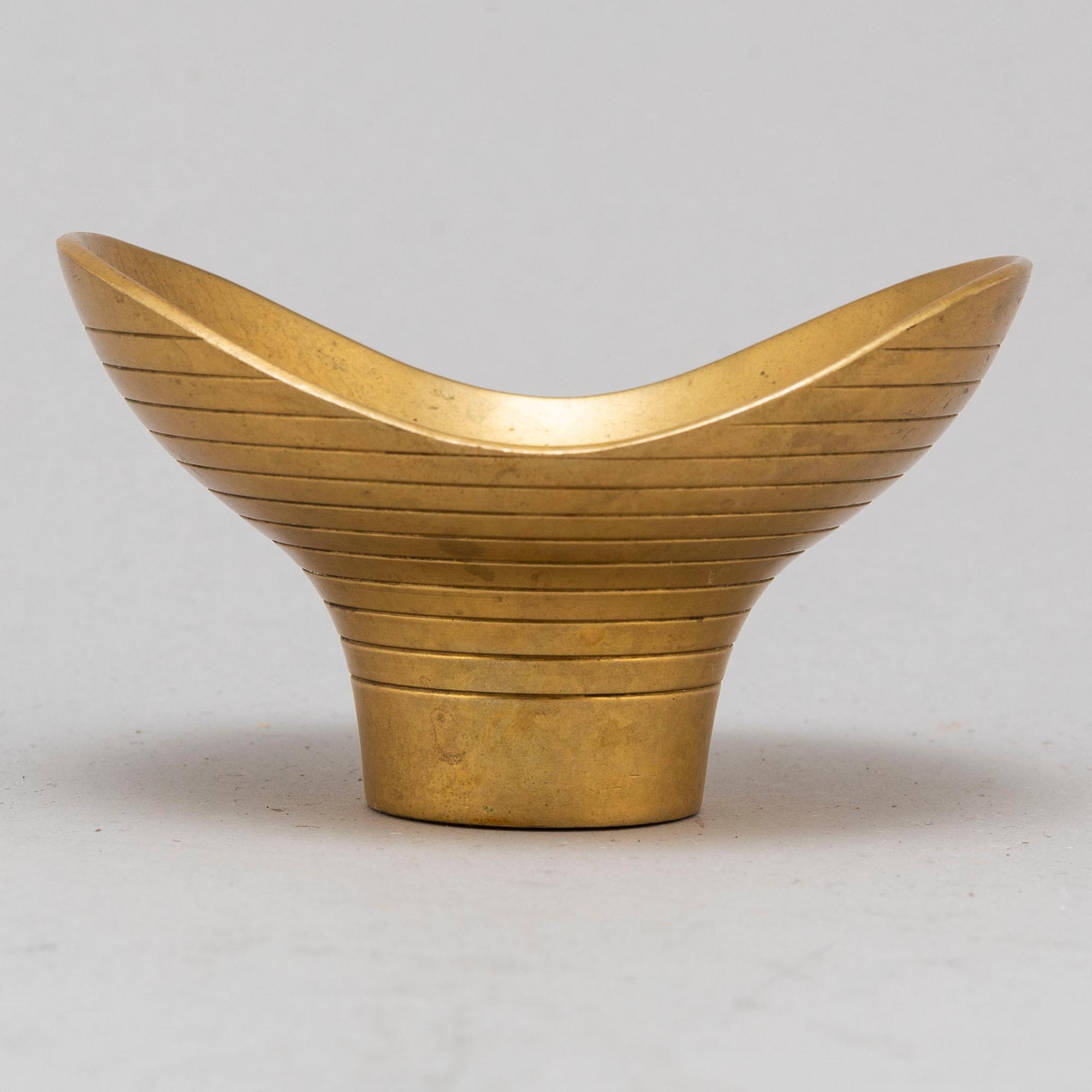 PAAVO TYNELL, a brass bowl.