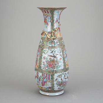 GOLVVAS, porslin, Kina, omkring 1900.