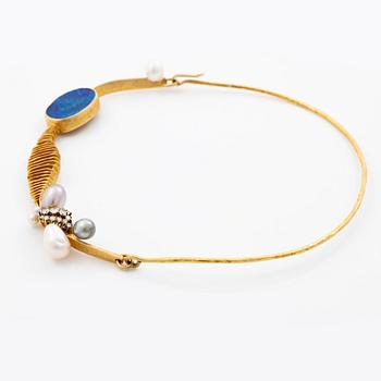 Karlheinz Sauer a necklace 18K gold and opal with cultured pearls and round brilliant-cut diamonds.