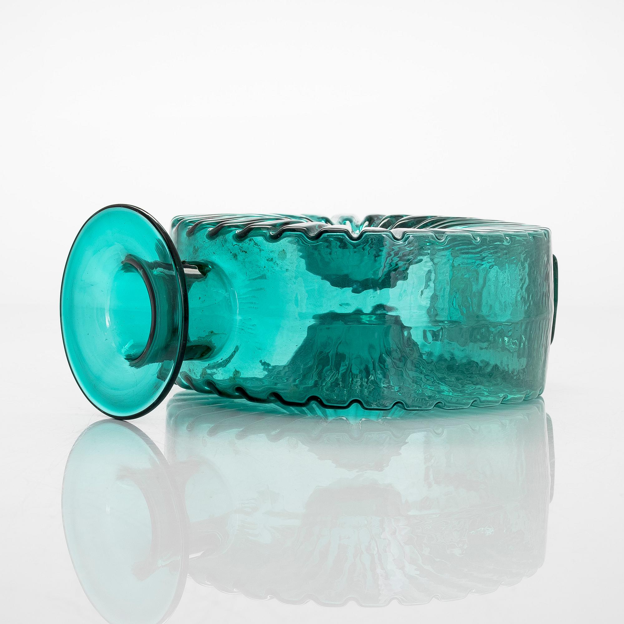 Helena Tynell, a 'Solflaskan' for Riihimäki Glassworks, Finland. In production 1964-1974.