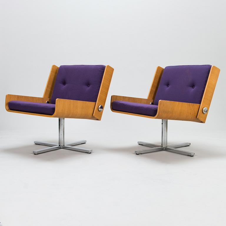 TOIVO KORHONEN and ESKO PAJAMIES, A pair of 1960s easy chairs, model TU-641, 'Bonzo', for Merva, Finland.