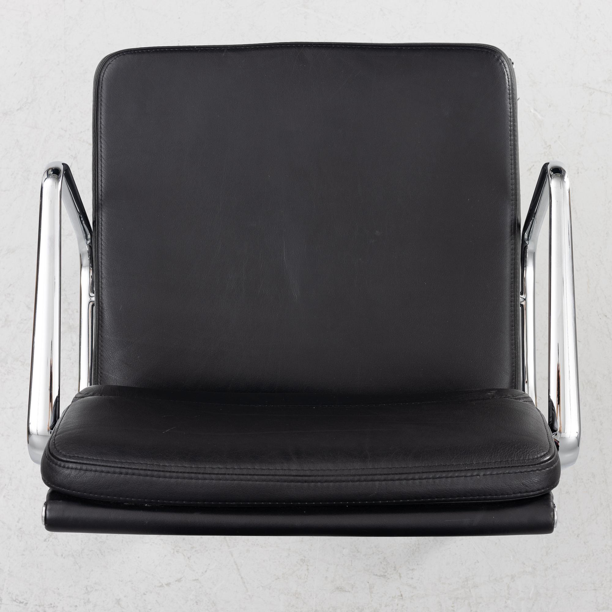 Charles & Ray Eames, a 'Soft Pad Chair EA217', Vitra.