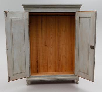 KLÄDSKÅP, 1800-talets mitt.