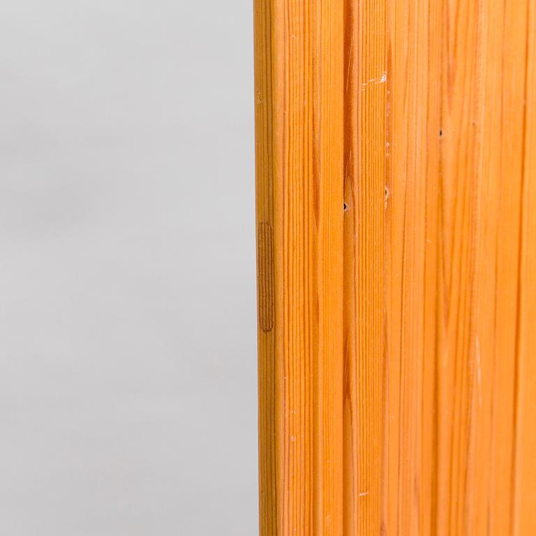 Alvar Aalto, a 1952 '100' folding screen for O.Y. Huonekalu- ja Rakennustyötehdas A.B.