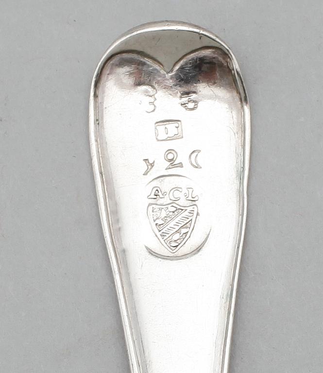 DESSERTSKEDAR, 5 st, silver, Johan Fagerberg (4), Karlskrona 1805 o Johan Henrik Schvart, Karlskrona 1824. Vikt ca 99 g.