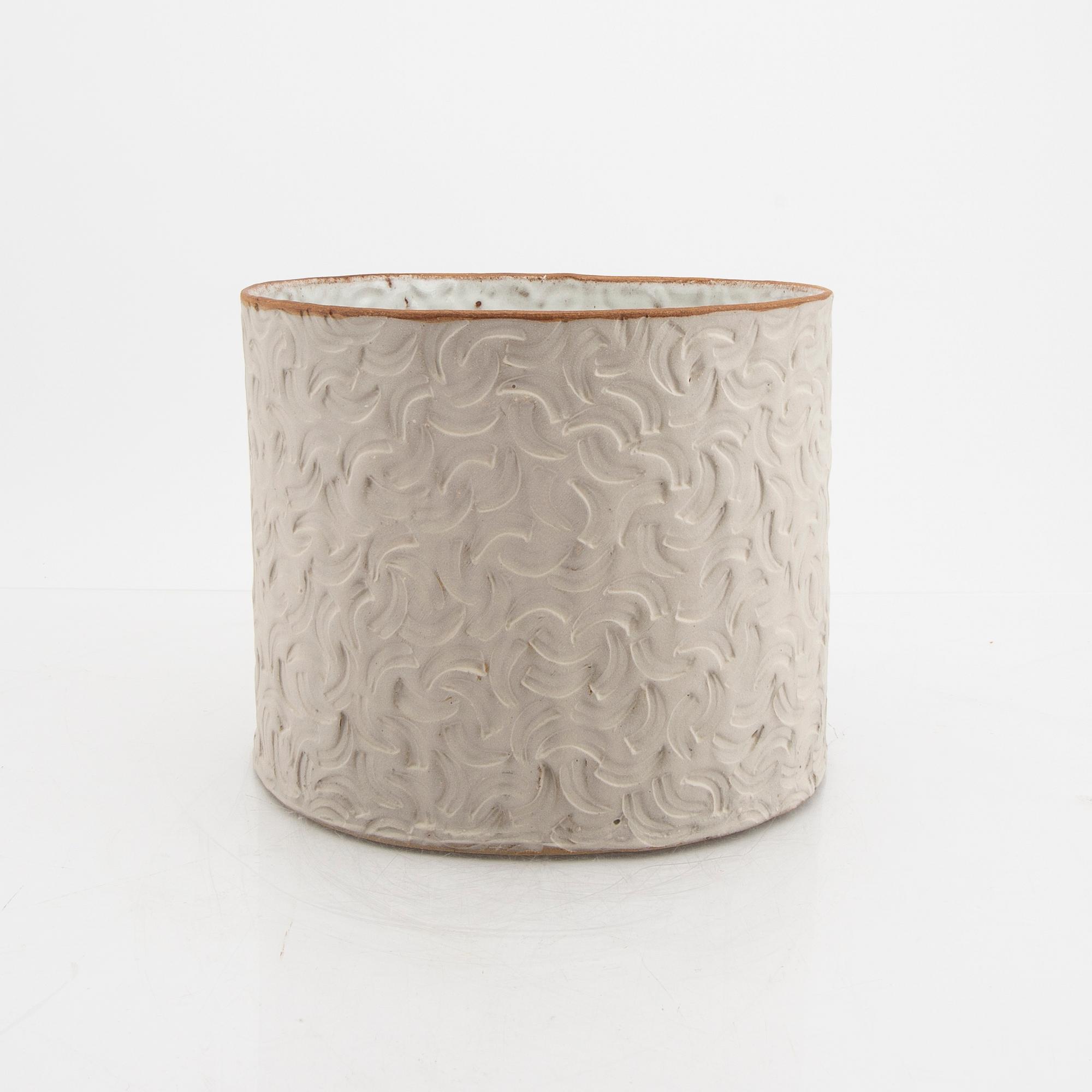 Signe Persson-Melin, a handsigned and dated 17 glazed stoneware bowl.