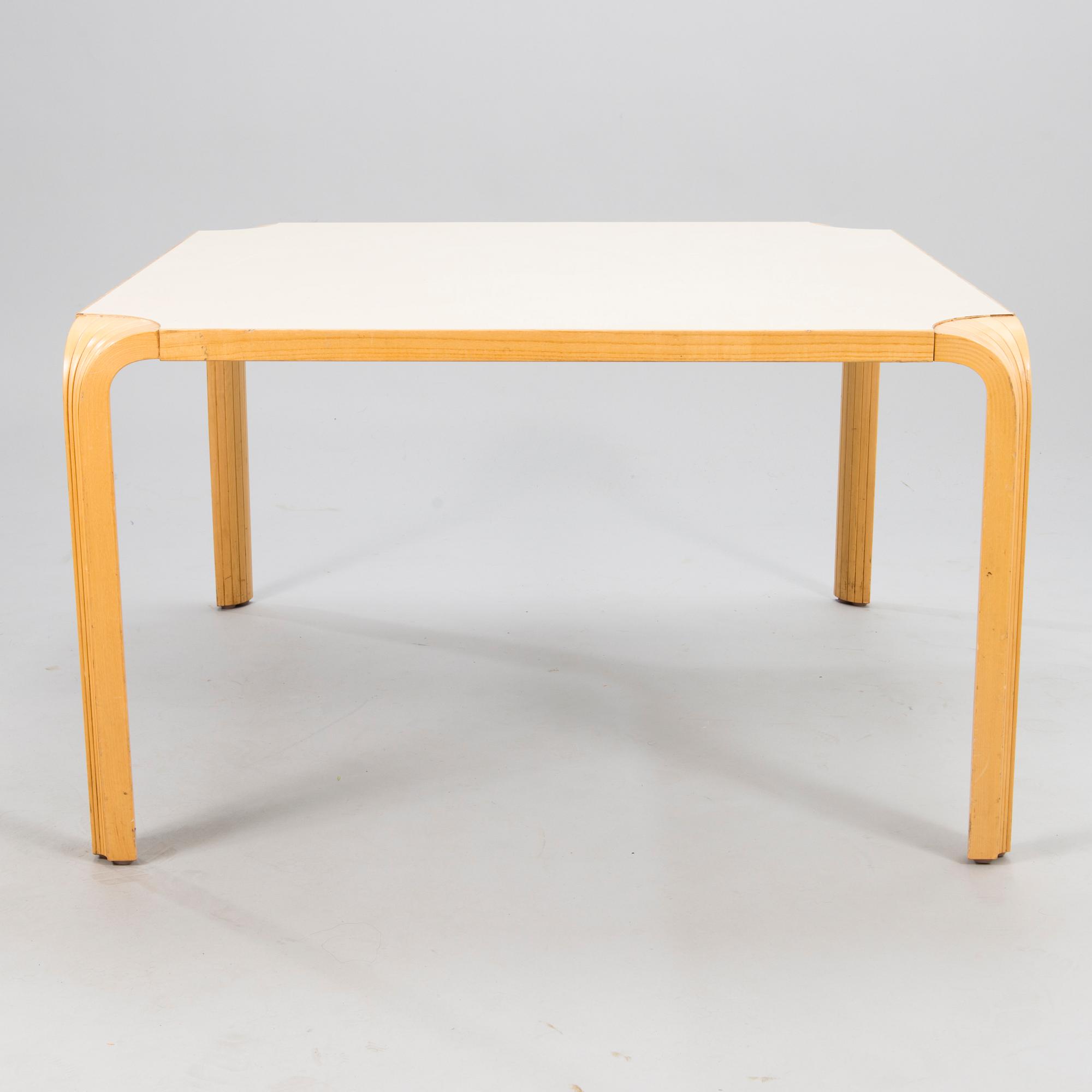 ALVAR AALTO, SOHVAPÖYTÄ, Artek.