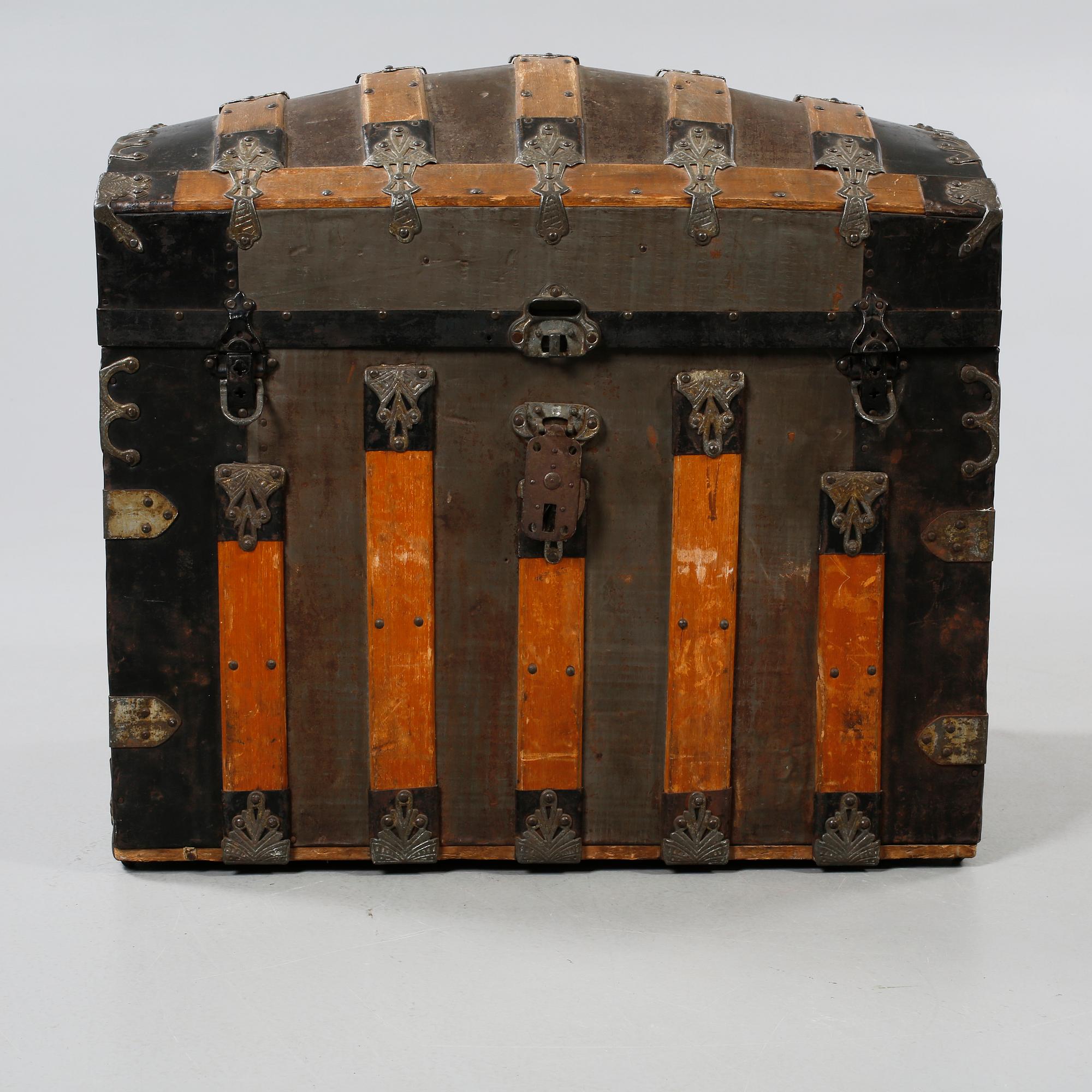 KOFFERT, 1900-talets början.