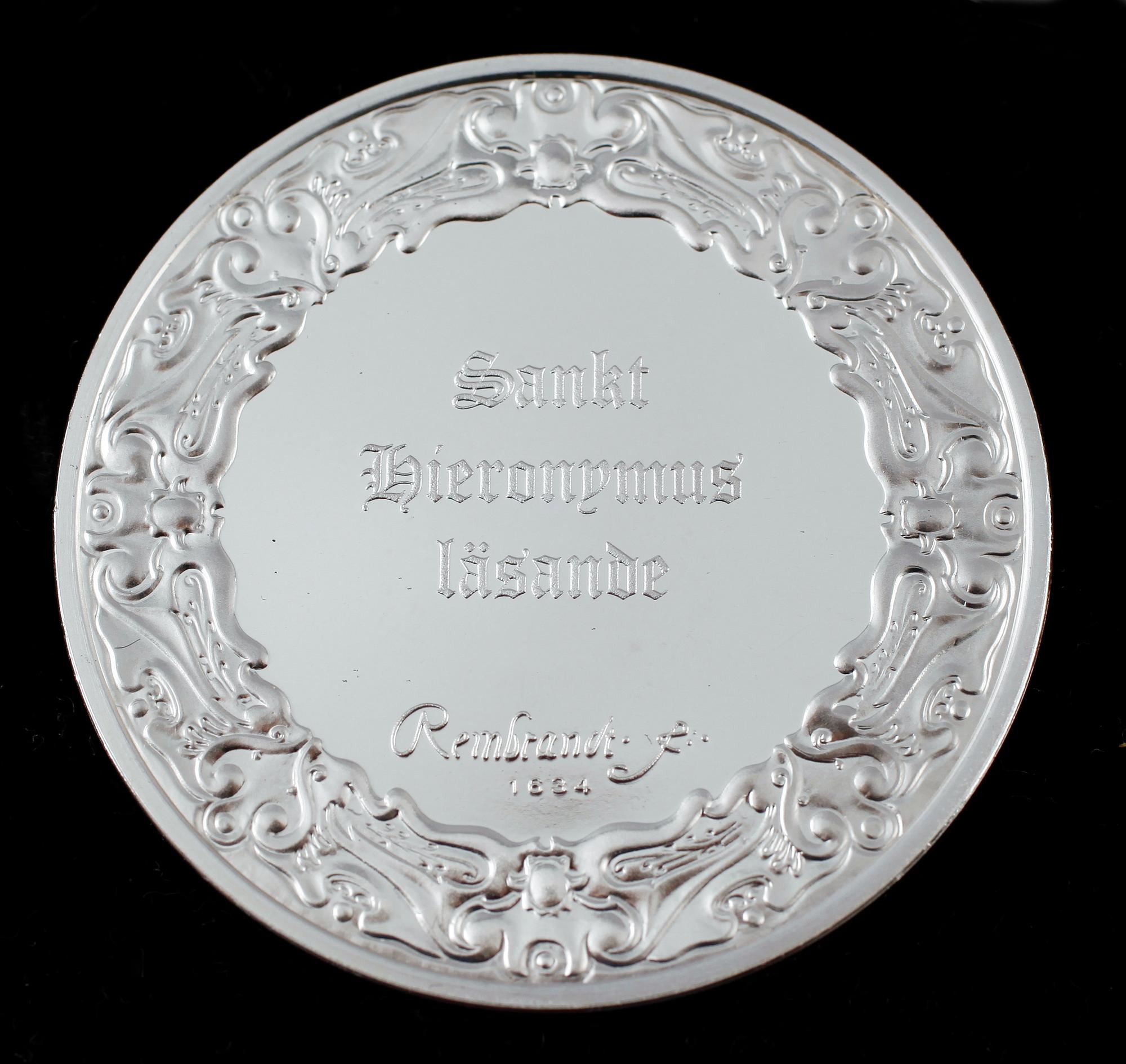 SAMLARMYNT, 50 st, sterlingsilver. Total silvervikt ca 3300 g.