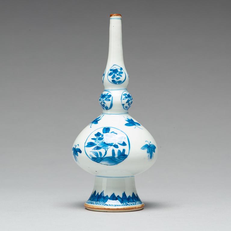 VATTENDROPPARE, porslin. Qingdynastin, Kangxi (1662-1722).