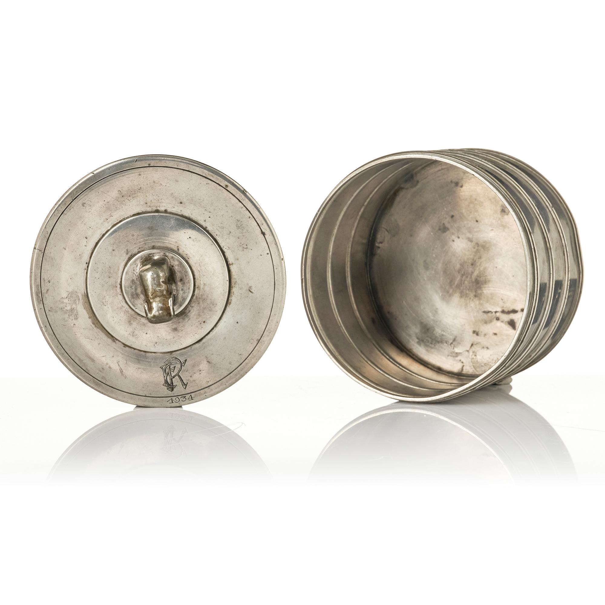 Sylvia Stave, burk med lock, modell 5278, C.G. Hallberg, Stockholm, 1933.