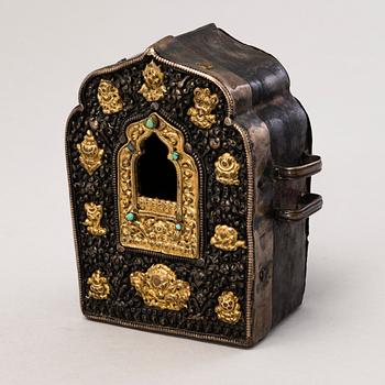 A Tibetan travel case/shrine, early 20th Century.