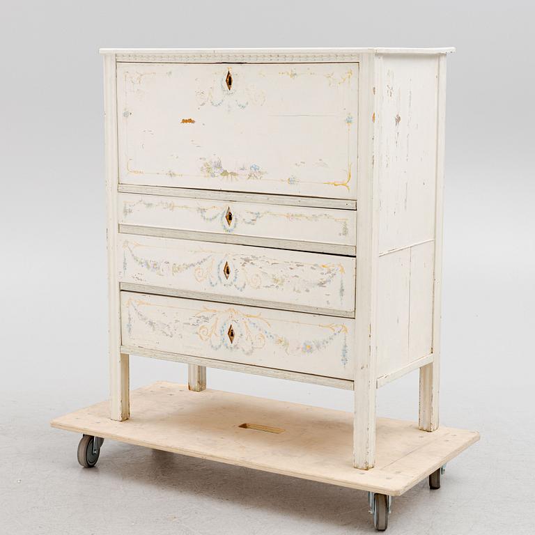 A late Gustavian secretaire, circa 1800.