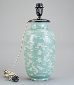BORDSLAMPA, porslin, Kina, 1900-tal.
