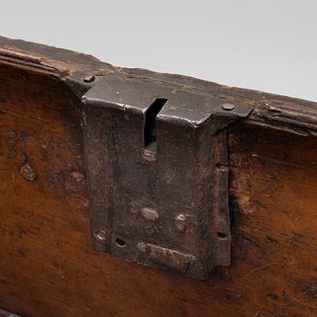 Barock, A chest, 18th century, on a later stand.